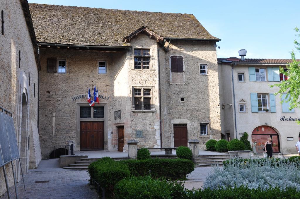 L' Atelier De La Monnaie Apartment Cremieu Exterior photo